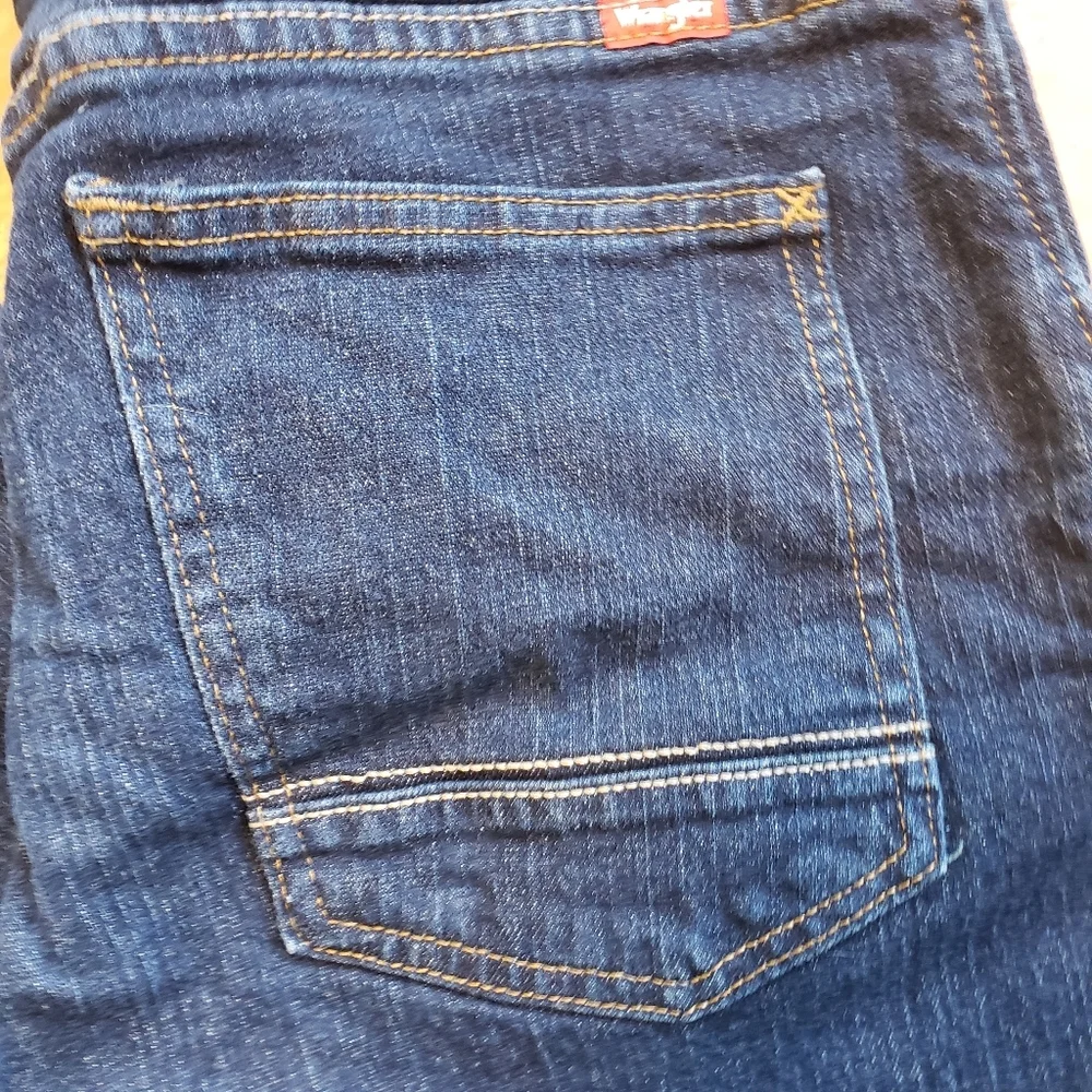 Wrangler jeans size 16 husky 30x28
